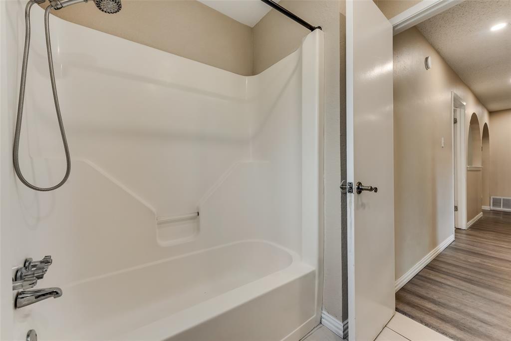 512 West Oakdale Road Irving, TX 75060 - Photo 30 of 39