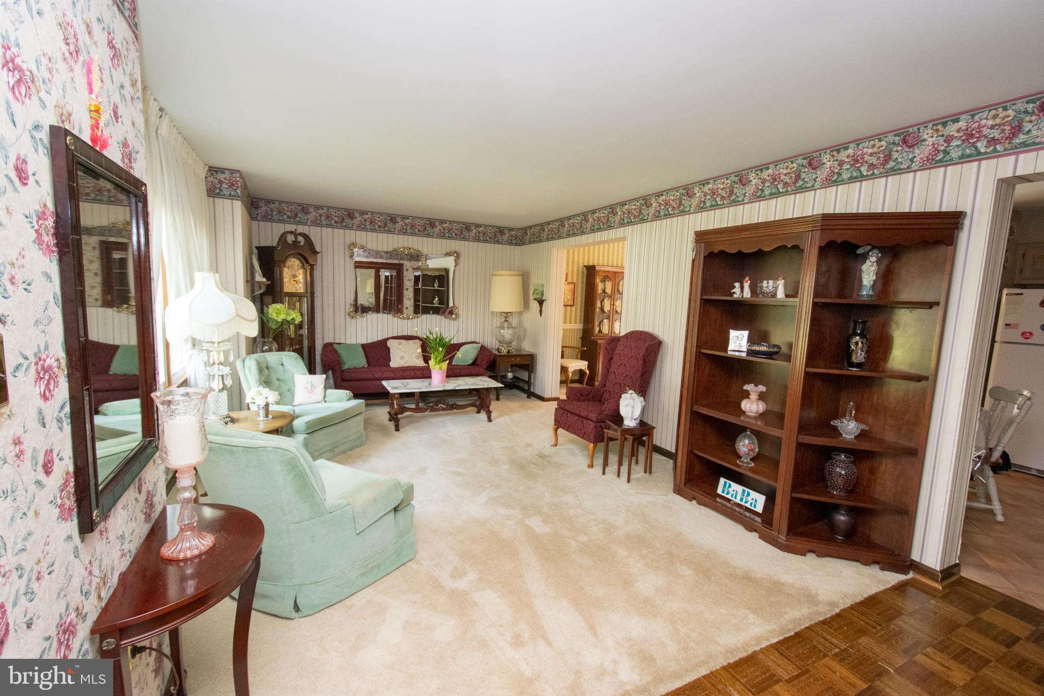 119 Woodstream Road Boothwyn, PA 19061 - Photo 3 of 51 Gallery Image 3