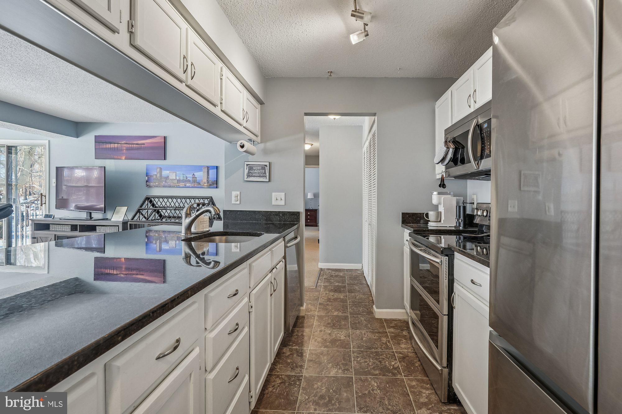 2812 Clear Shot Drive, Unit 833 Silver Spring, MD 20906 - Photo 5 of 31 Kitchen