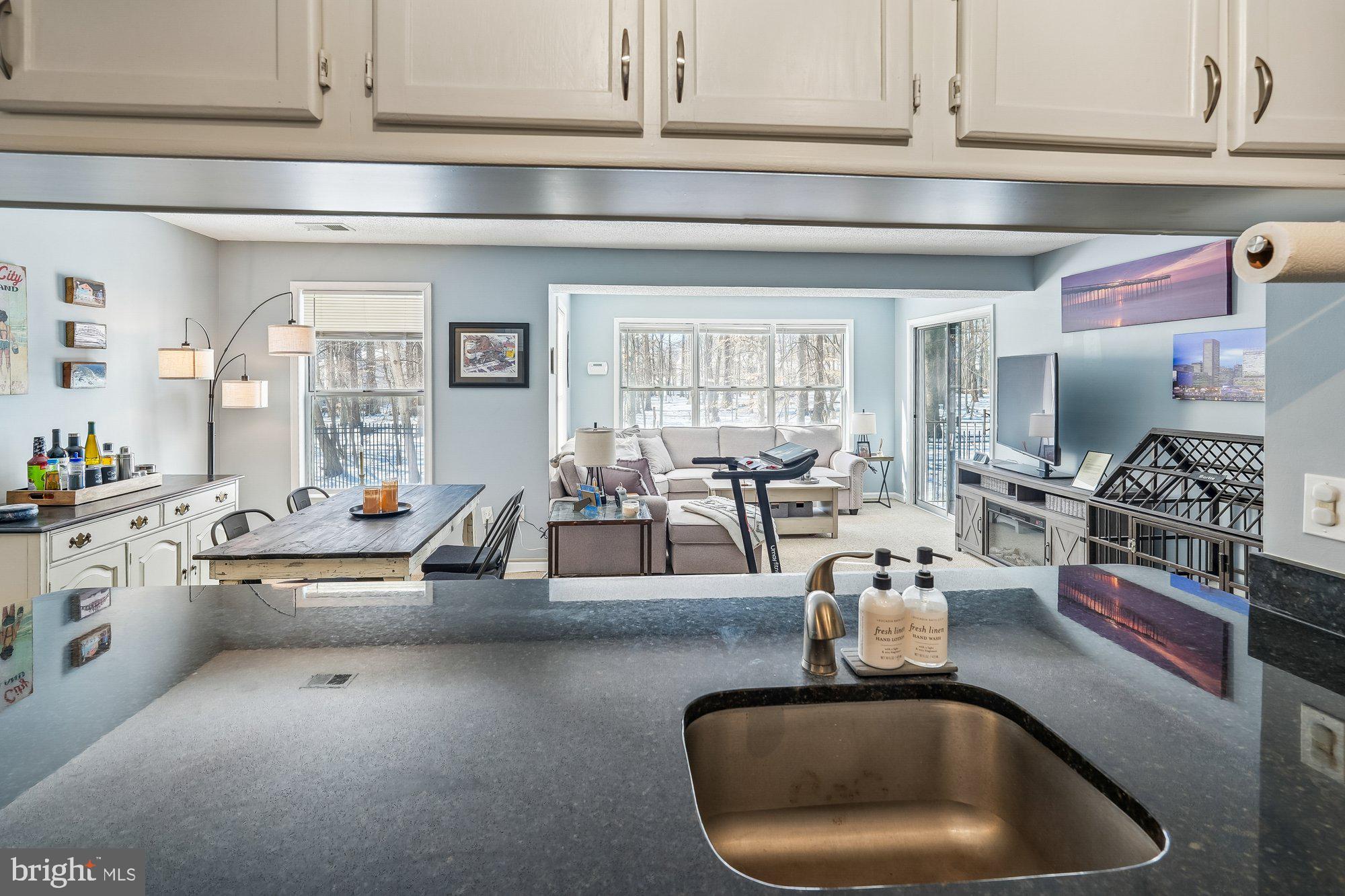 2812 Clear Shot Drive, Unit 833 Silver Spring, MD 20906 - Photo 6 of 31 Kitchen