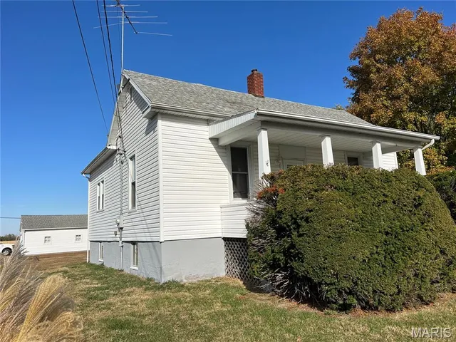 $77,000 | 301 East 7th N Street, Mount Olive, IL 62069