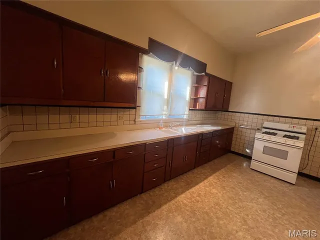 $77,000 | 301 East 7th N Street, Mount Olive, IL 62069