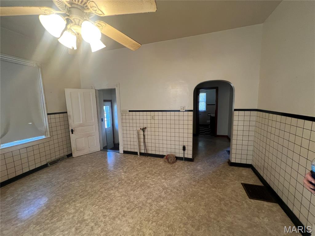 301 East 7th N Street Mount Olive, IL 62069 - Photo 8 of 21