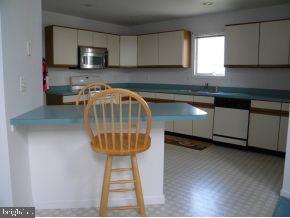 124 Leeward Road Manahawkin, NJ 08050 - Photo 7 of 24 Gallery Image 7