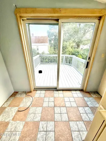 $1,500 | 1826 Campbell Avenue, Unit 2, Schenectady, NY 12306