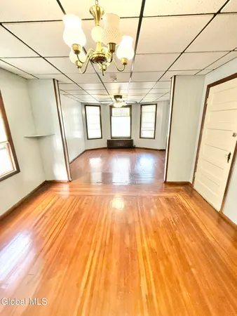 $1,500 | 1826 Campbell Avenue, Unit 2, Schenectady, NY 12306