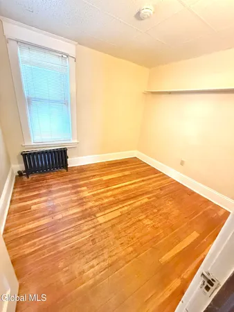 $1,500 | 1826 Campbell Avenue, Unit 2, Schenectady, NY 12306