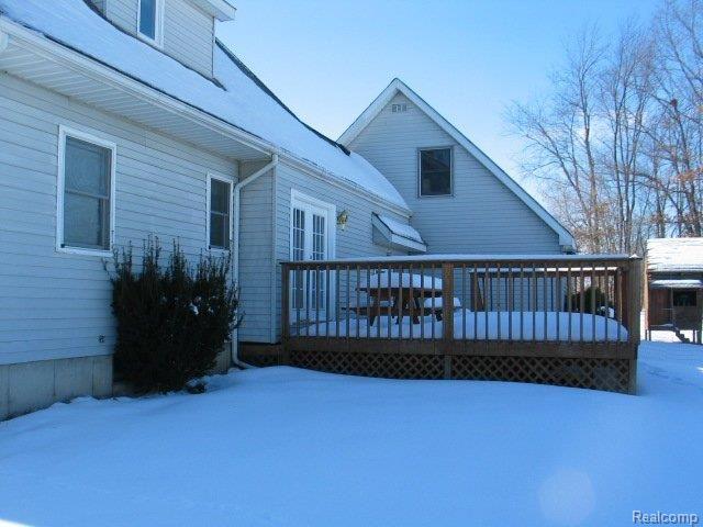4149 Burns Road Linden, MI 48451 - Photo 23 of 25 Rear Decking