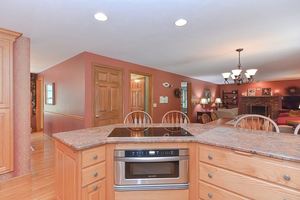 209 Brookfield Road Sturbridge, MA 01518 - Photo 6 of 41 Gallery Image 6