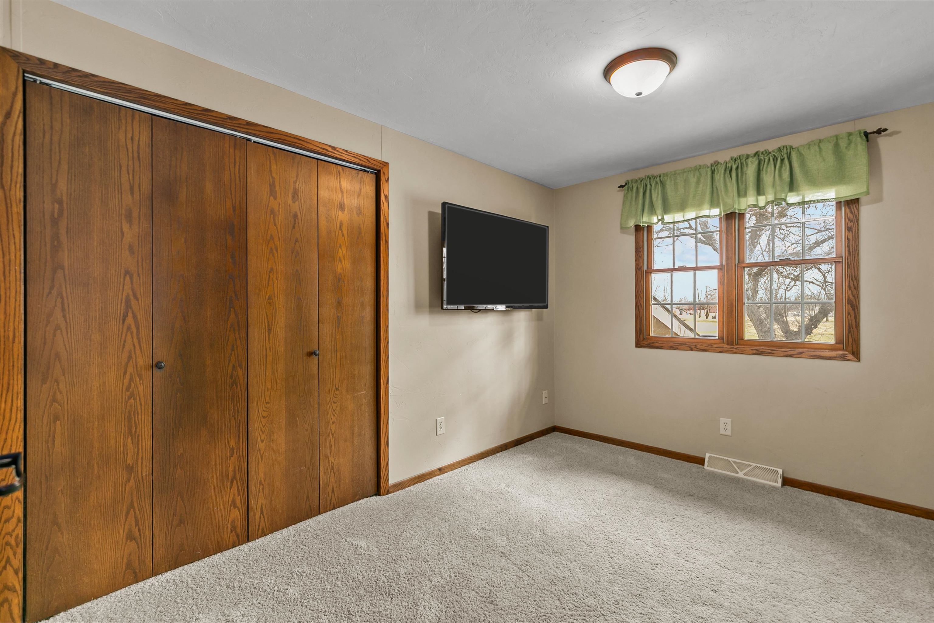 1268 Mayer Street Menasha, WI 54952 - Photo 24 of 52