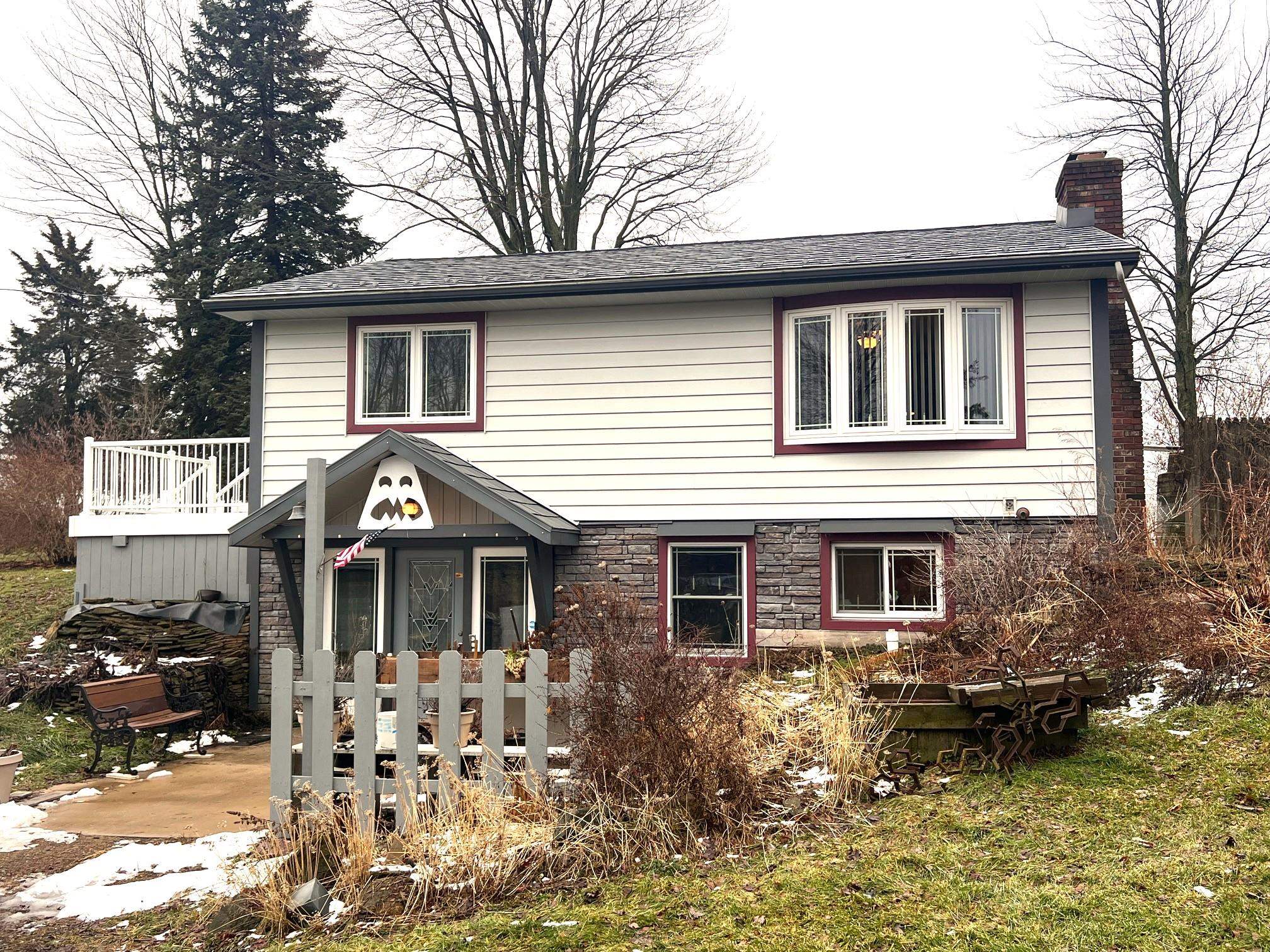 3728 East Clark Road Bath, MI 48808 - Photo 1 of 28