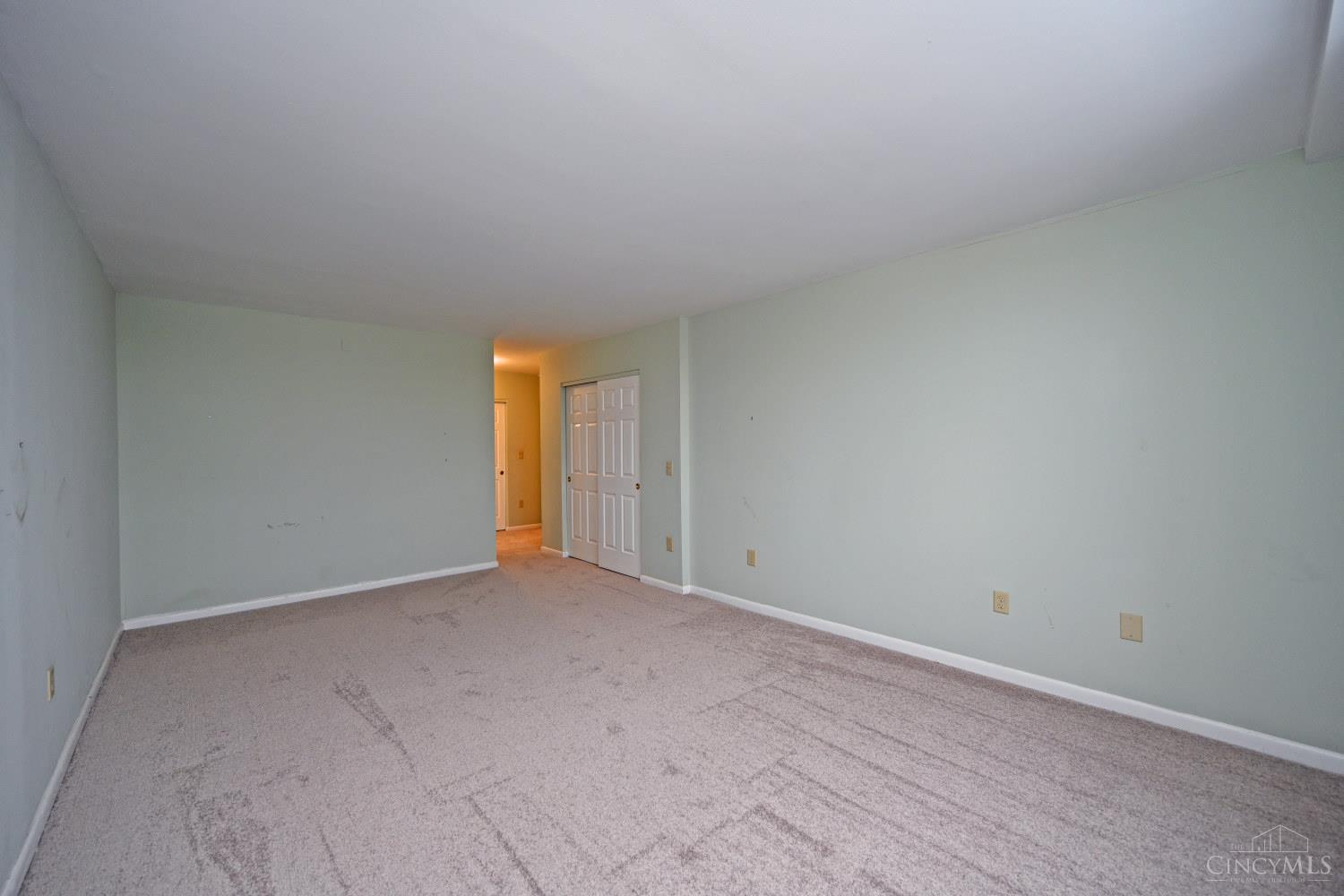 2444 Madison Road, Unit 1105 Cincinnati, OH 45208 - Photo 16 of 35 Gallery Image 16