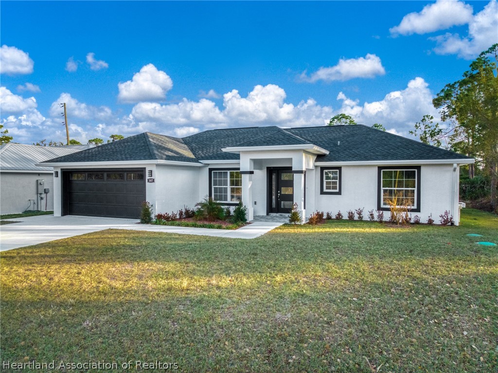 307 Howey Road Sebring, FL 33870 - Photo 1 of 34
