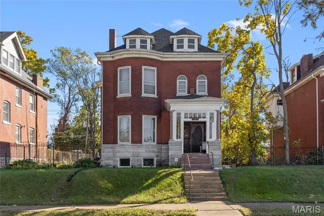 $180,000 | 1912 Adelaide Avenue, St. Louis, MO 63107