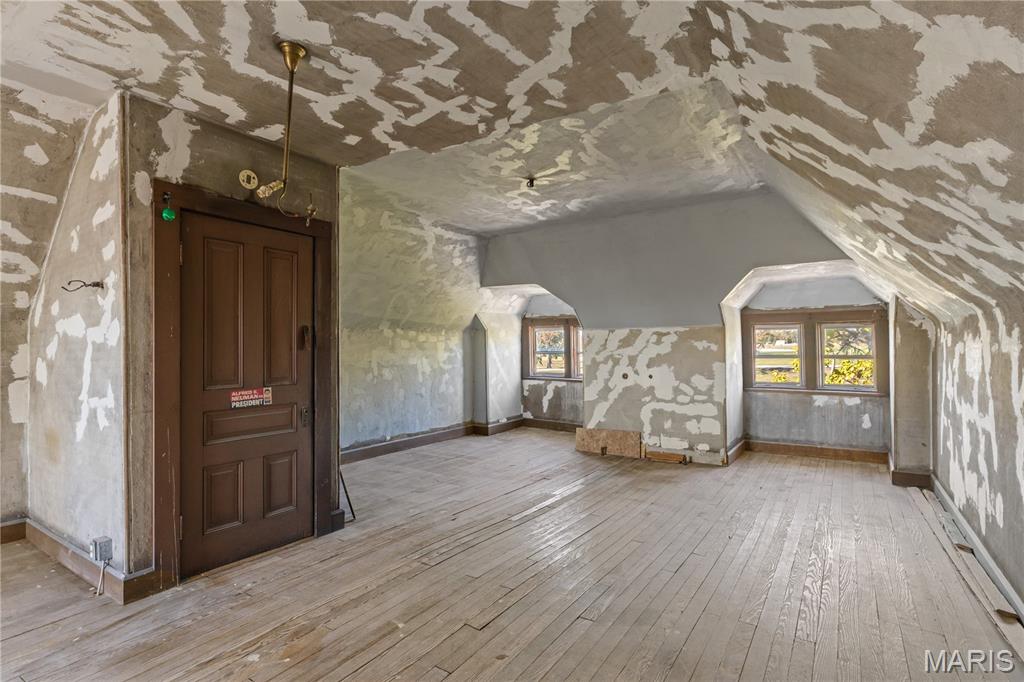 1912 Adelaide Avenue St. Louis, MO 63107 - Photo 28 of 32