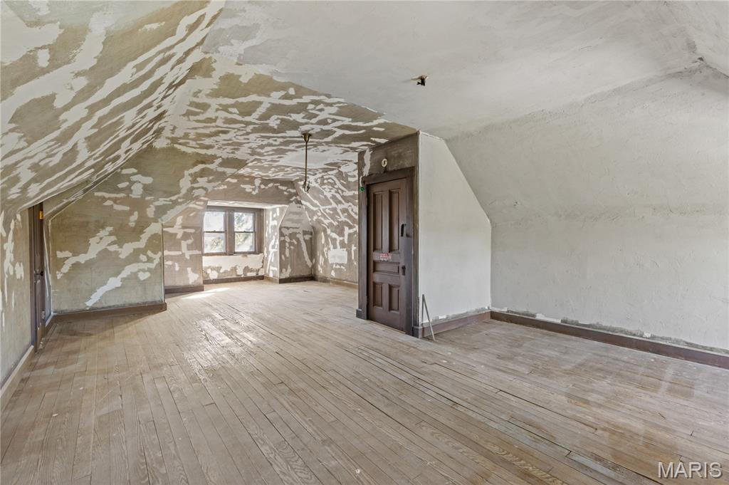 1912 Adelaide Avenue St. Louis, MO 63107 - Photo 29 of 32