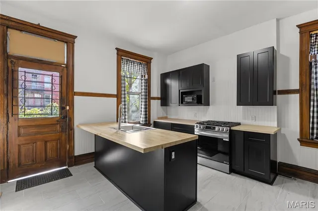 $180,000 | 1912 Adelaide Avenue, St. Louis, MO 63107