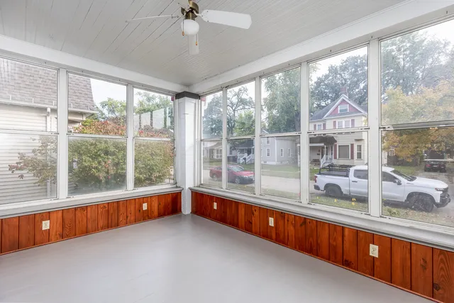 a view of empty room with window