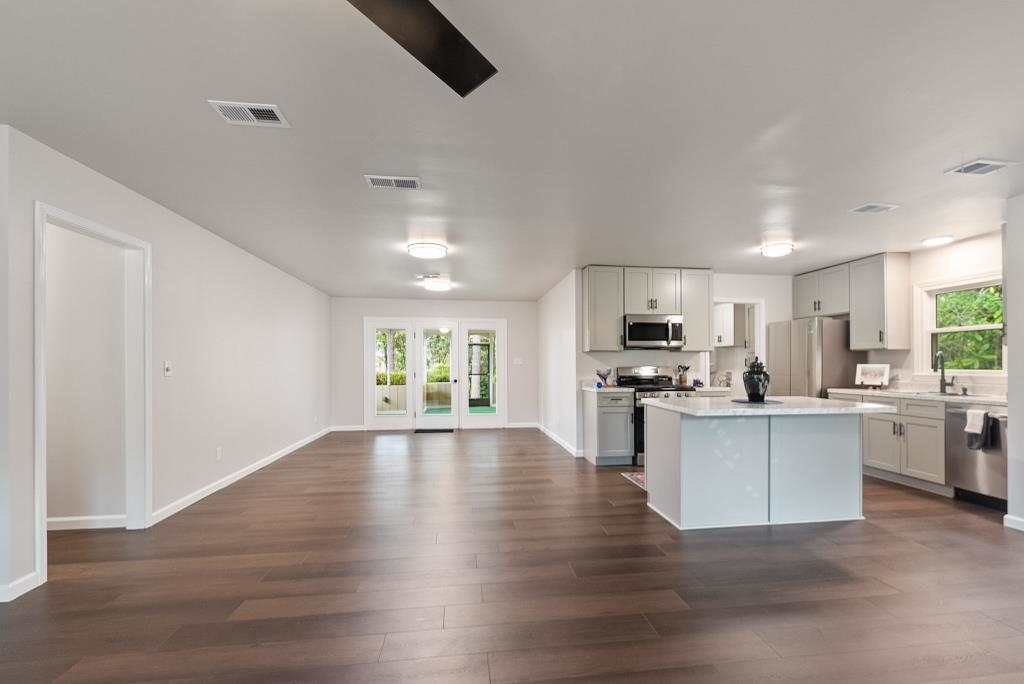 554 Stuart Street Daphne, AL 36526 - Photo 32 of 49 Kitchen