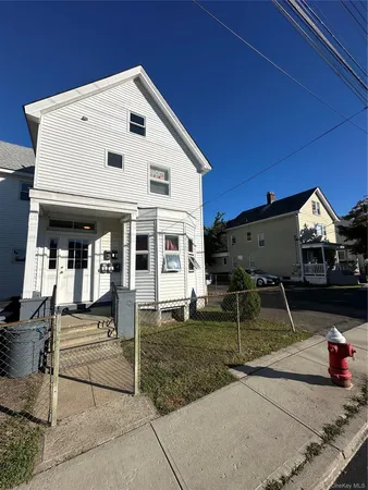 $1,250 | 26 Benson Street, Unit 2B, West Haverstraw, NY 10993