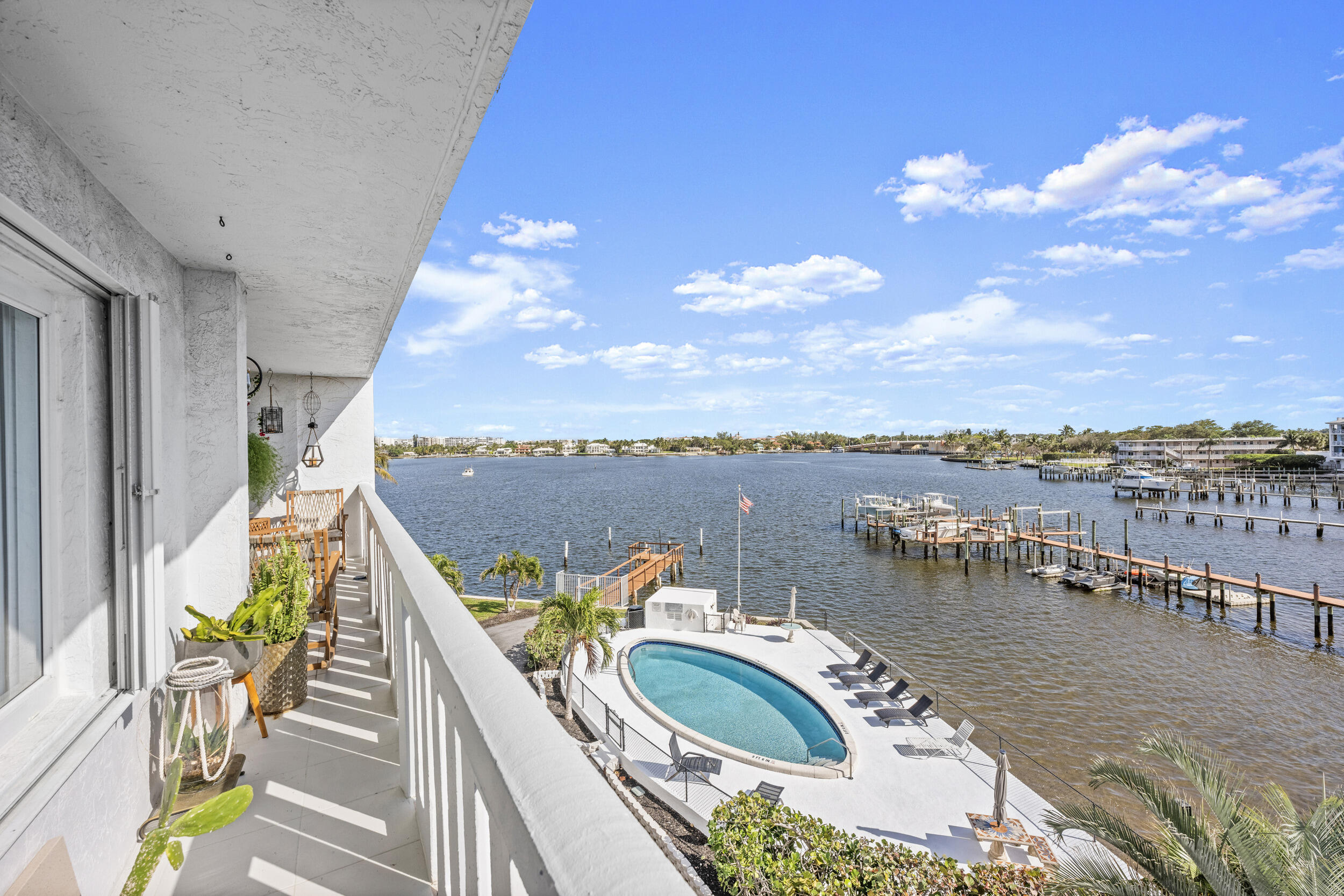 231 East Lantana Road, Unit 402 Lantana, FL 33462 - Photo 20 of 36 Intercostal/Pool View