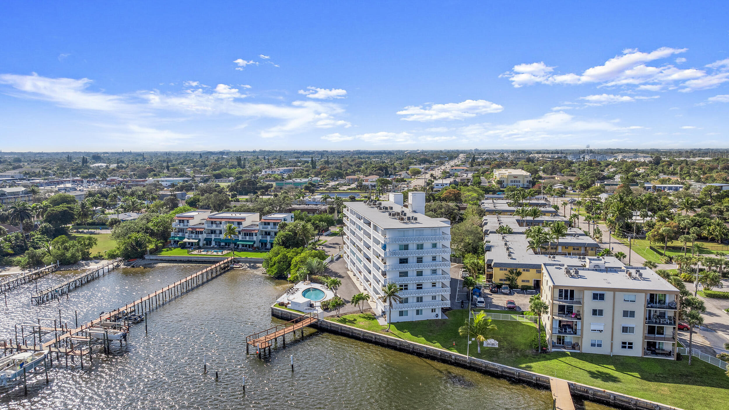 231 East Lantana Road, Unit 402 Lantana, FL 33462 - Photo 26 of 36 Aerial View