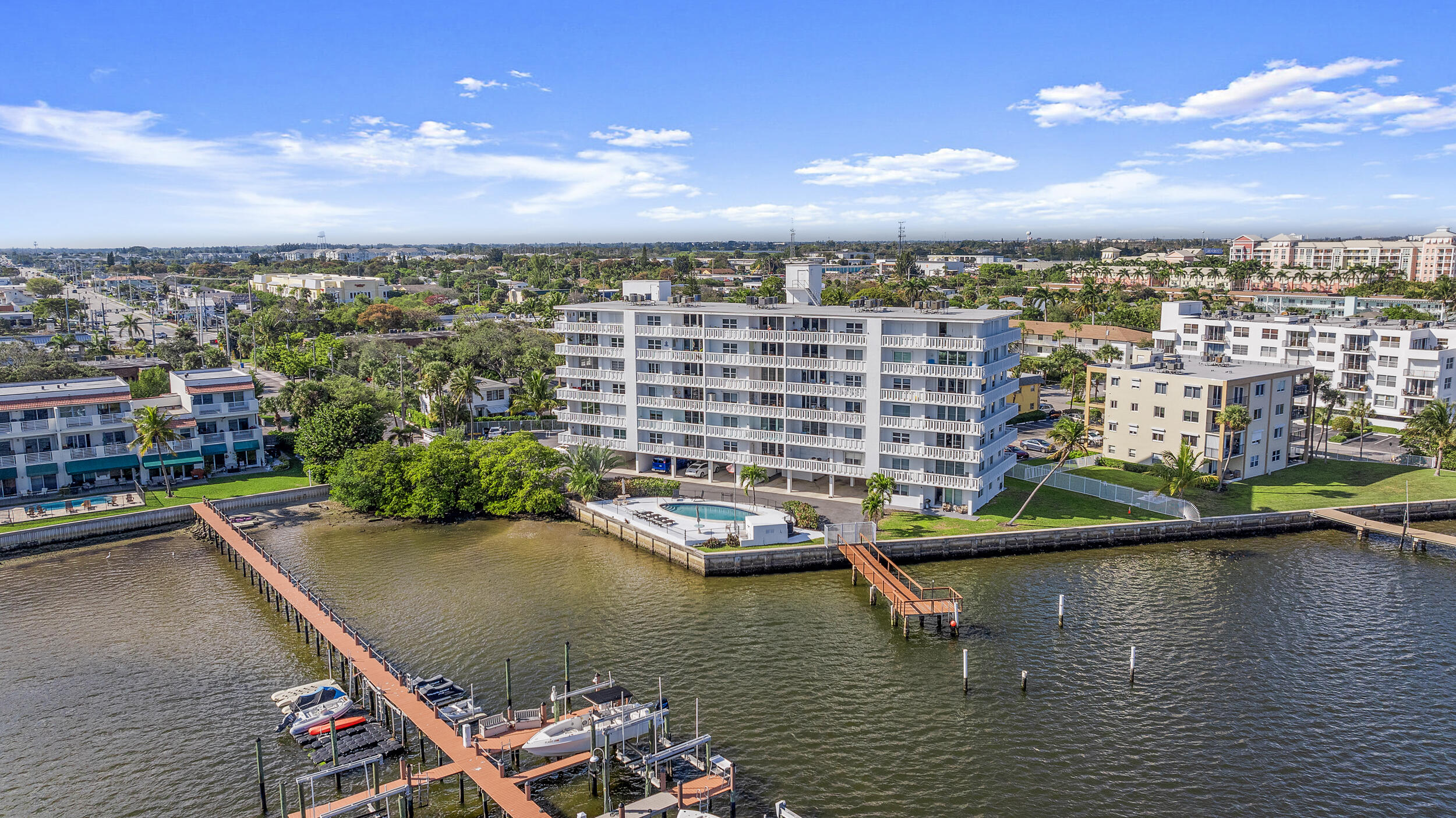 231 East Lantana Road, Unit 402 Lantana, FL 33462 - Photo 28 of 36 Aerial View
