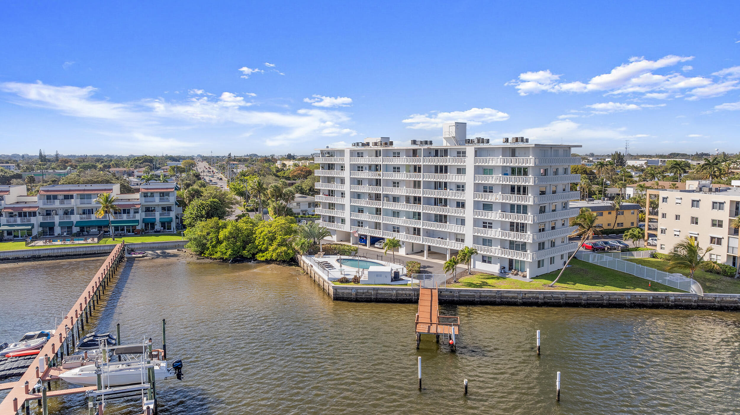 231 East Lantana Road, Unit 402 Lantana, FL 33462 - Photo 34 of 36 Building Aerial View