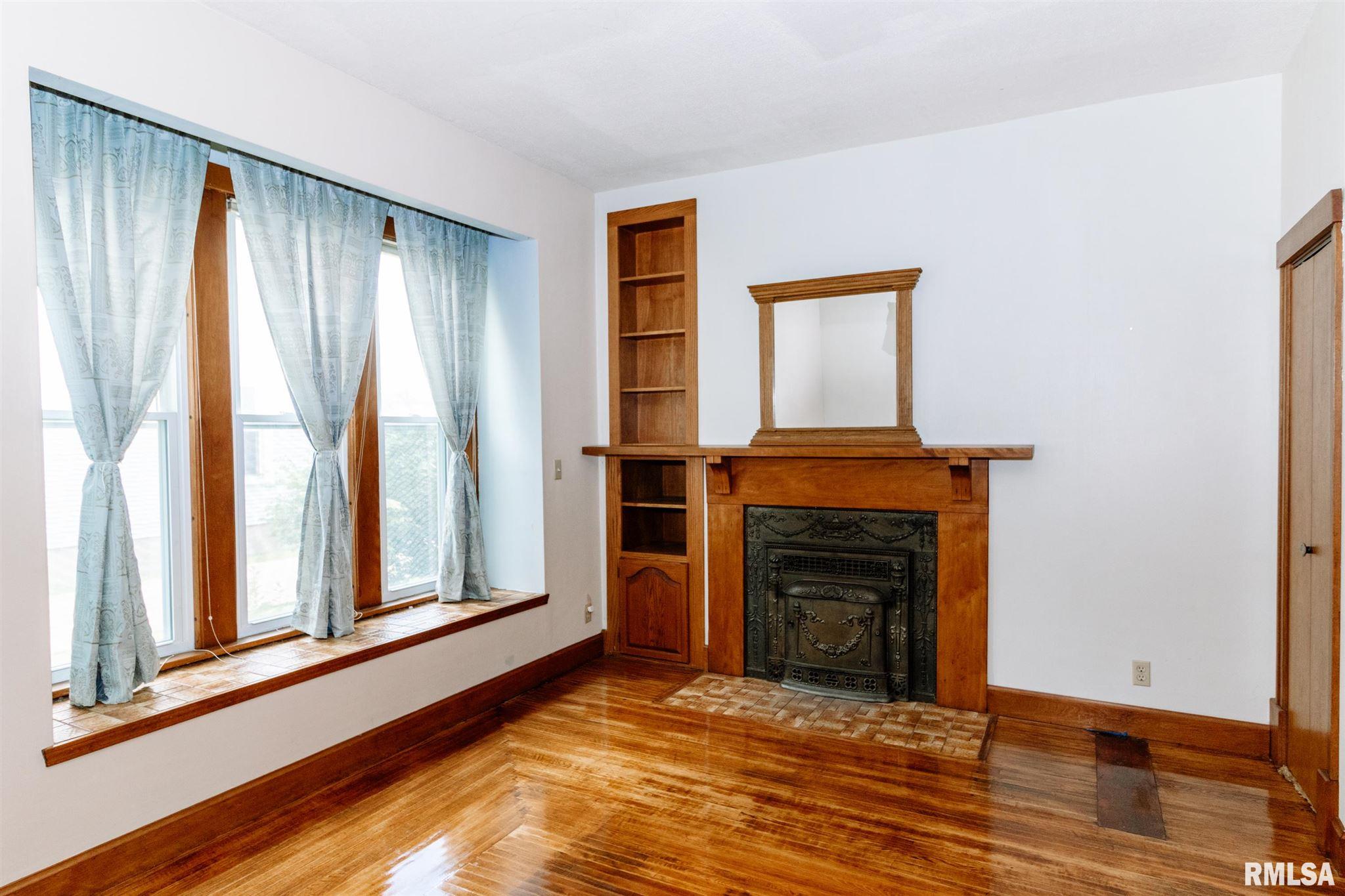 110 North High Street Washington, IL 61571 - Photo 11 of 42 Gallery Image 11
