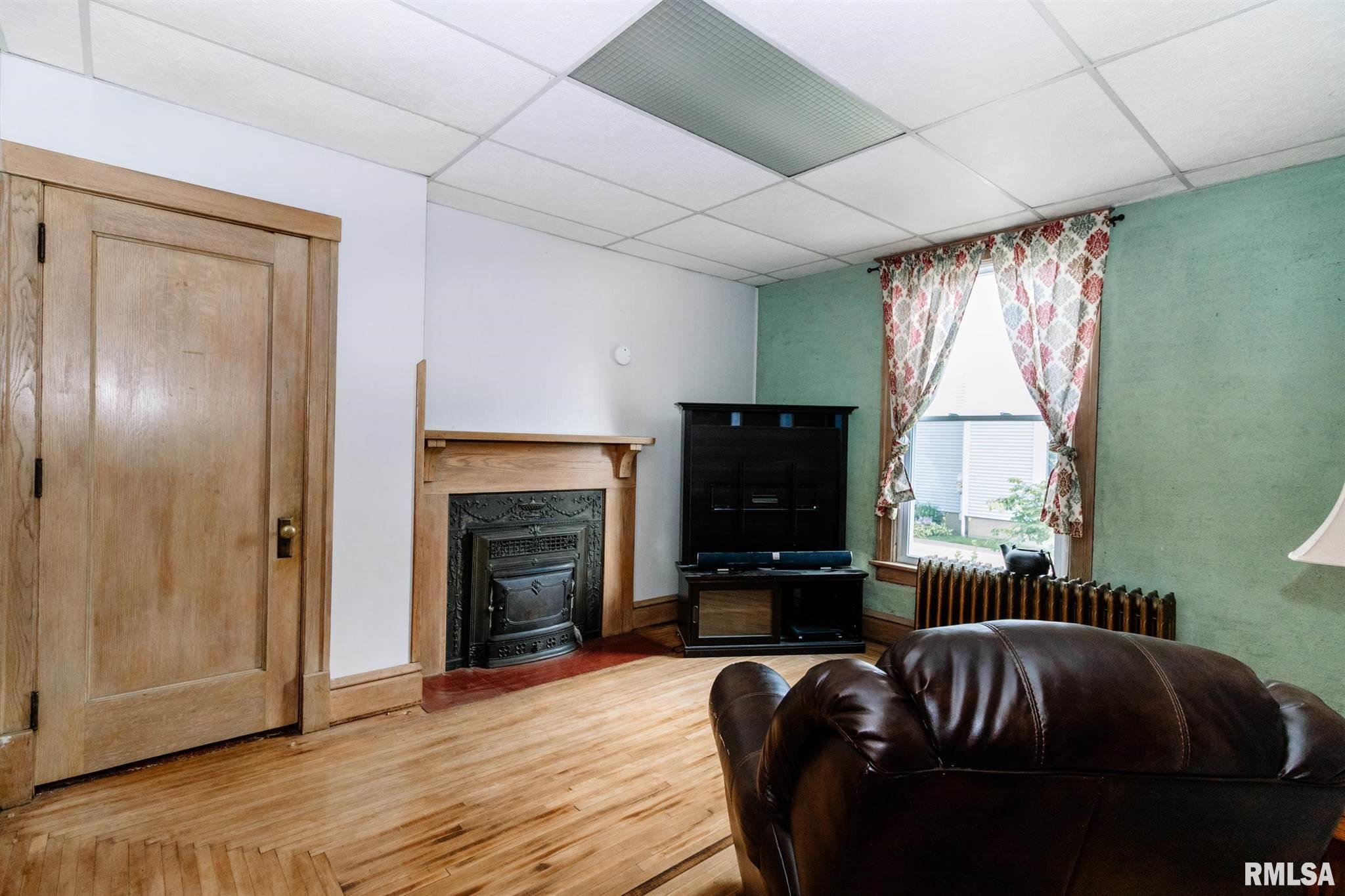 110 North High Street Washington, IL 61571 - Photo 18 of 42 Gallery Image 18