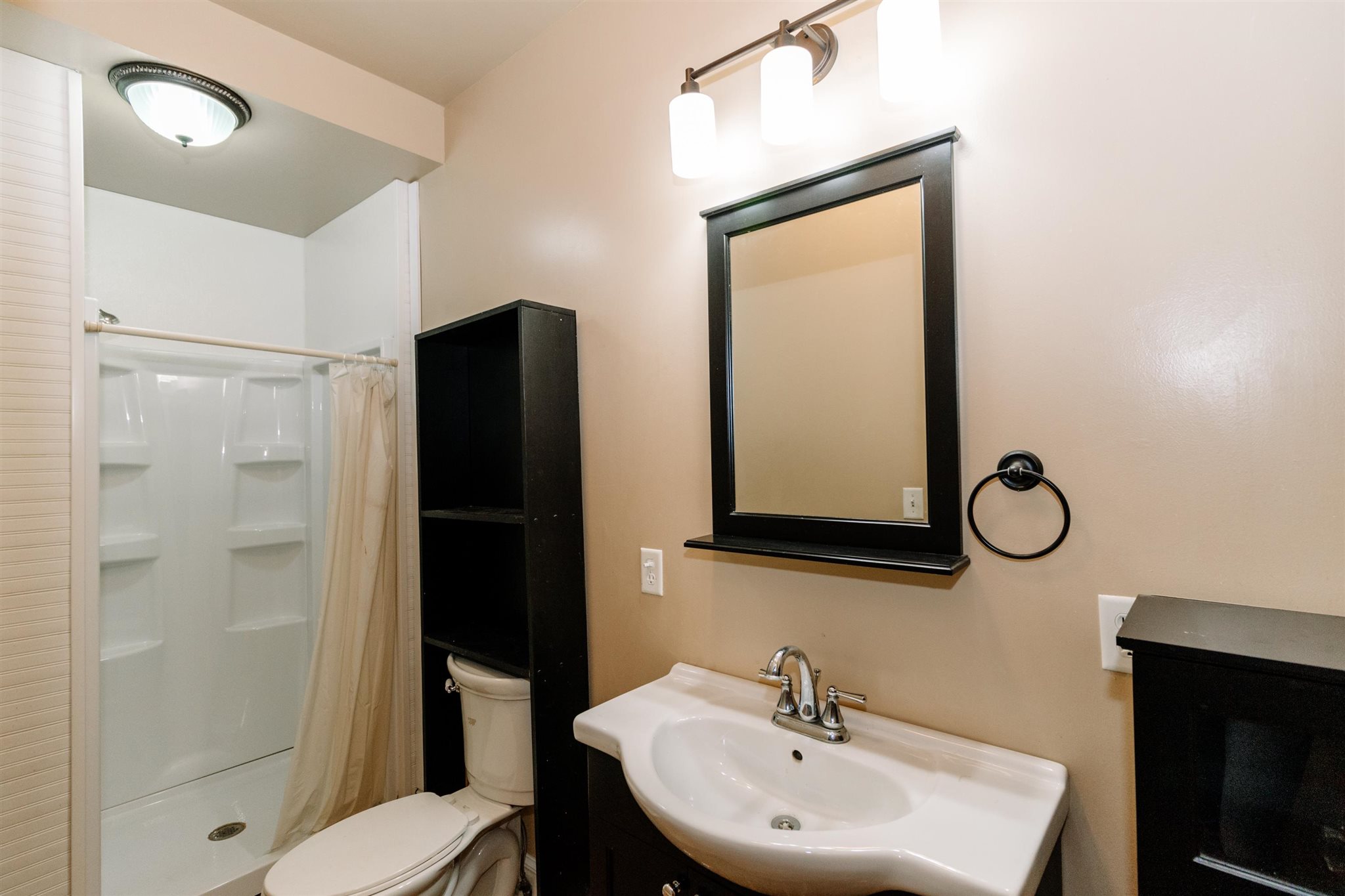 110 North High Street Washington, IL 61571 - Photo 20 of 42 Gallery Image 20