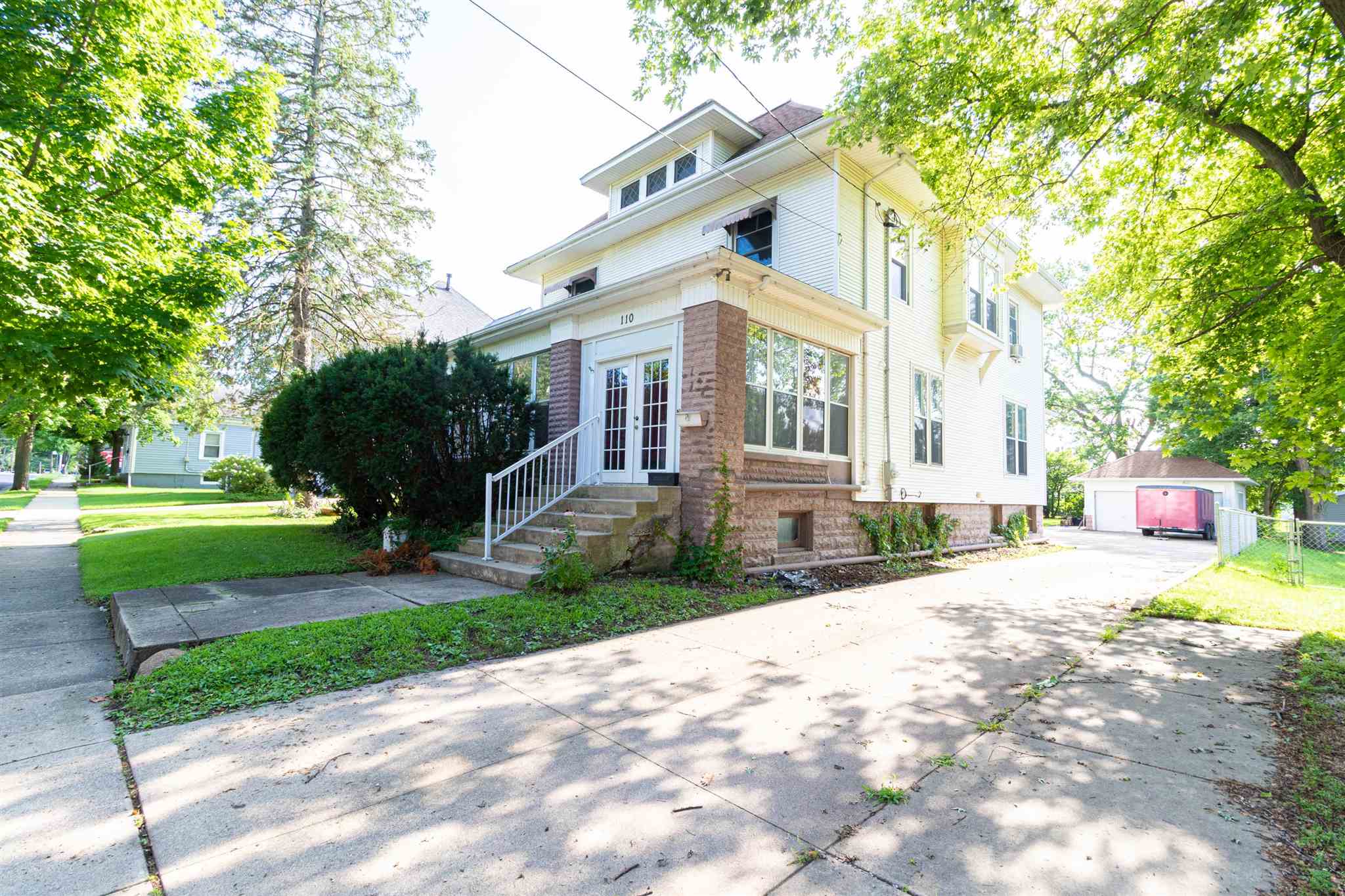 110 North High Street Washington, IL 61571 - Photo 2 of 42 Gallery Image 2