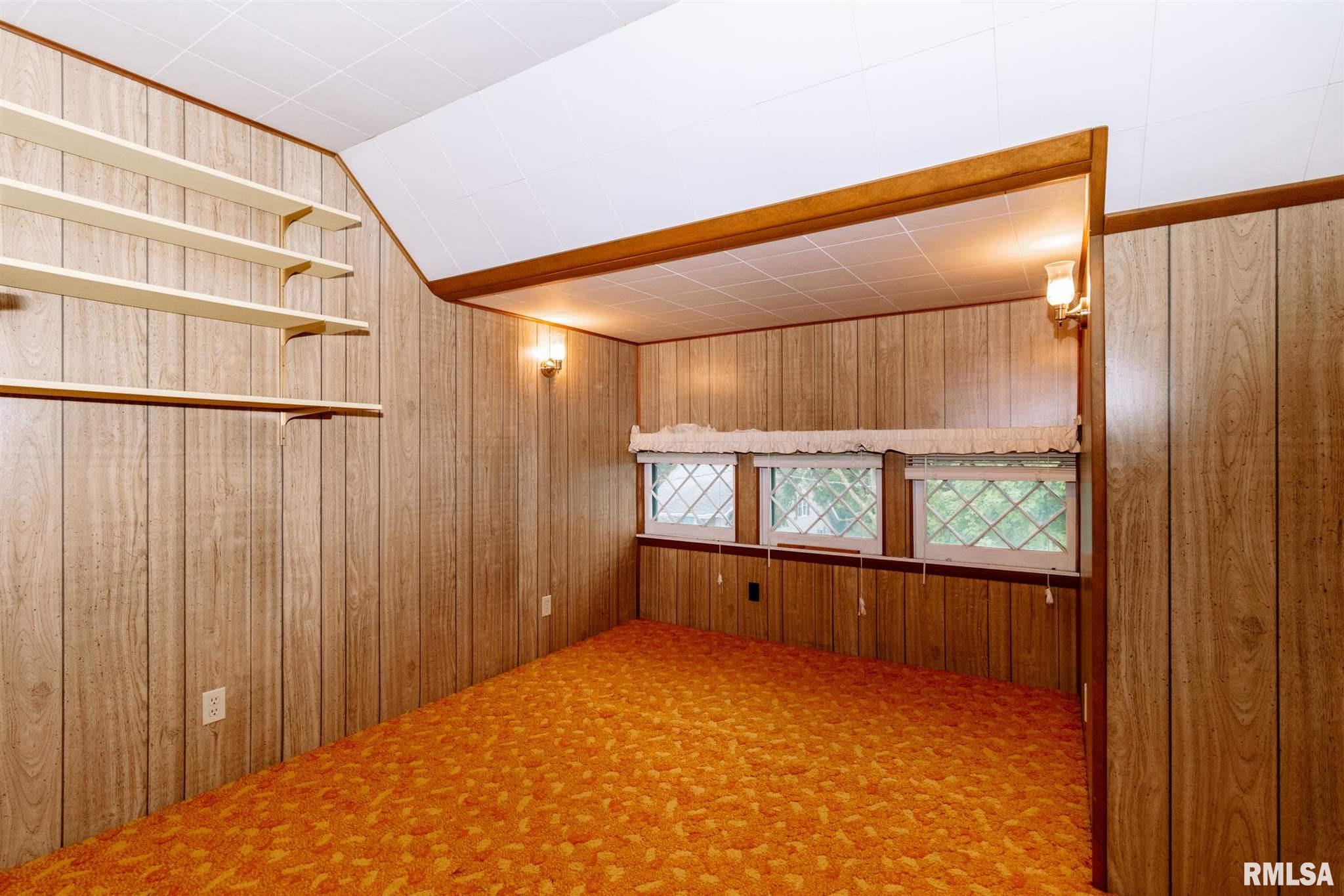 110 North High Street Washington, IL 61571 - Photo 37 of 42 Gallery Image 37
