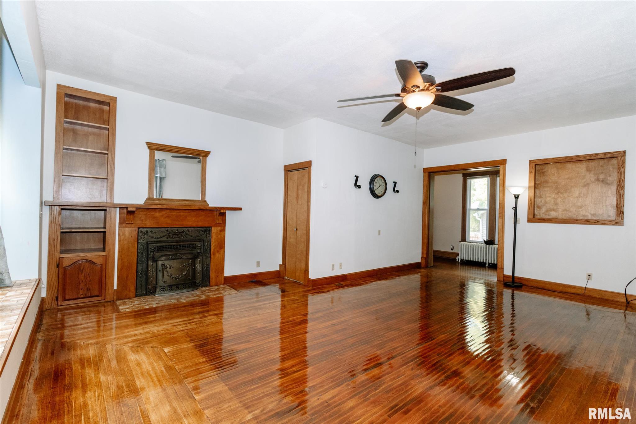 110 North High Street Washington, IL 61571 - Photo 10 of 42 Gallery Image 10