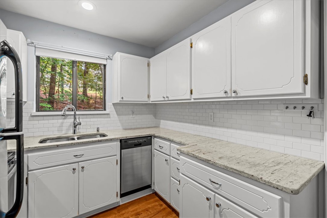 113 Nicklaus Road Westminster, SC 29693 - Photo 15 of 38 Gallery Image 15