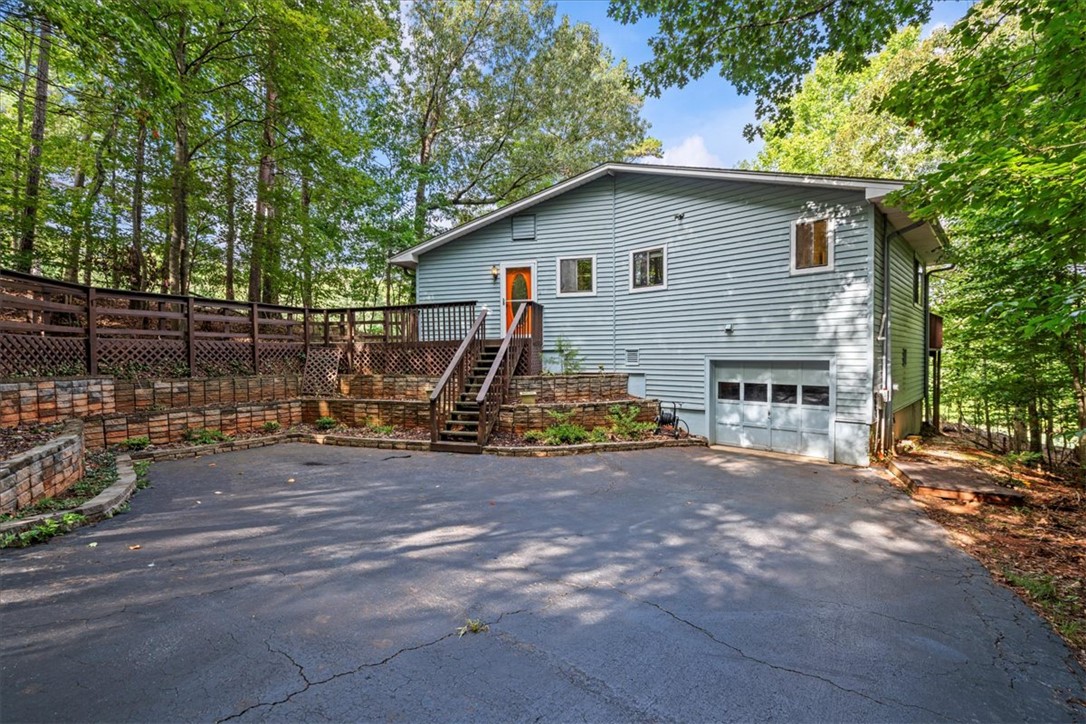 113 Nicklaus Road Westminster, SC 29693 - Photo 3 of 38 Gallery Image 3