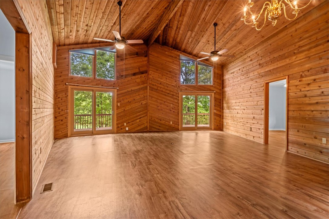 113 Nicklaus Road Westminster, SC 29693 - Photo 6 of 38 Gallery Image 6