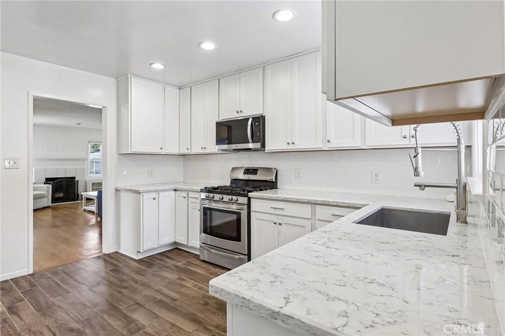 4593 Gardena Drive Riverside, CA 92506 - Photo 10 of 40