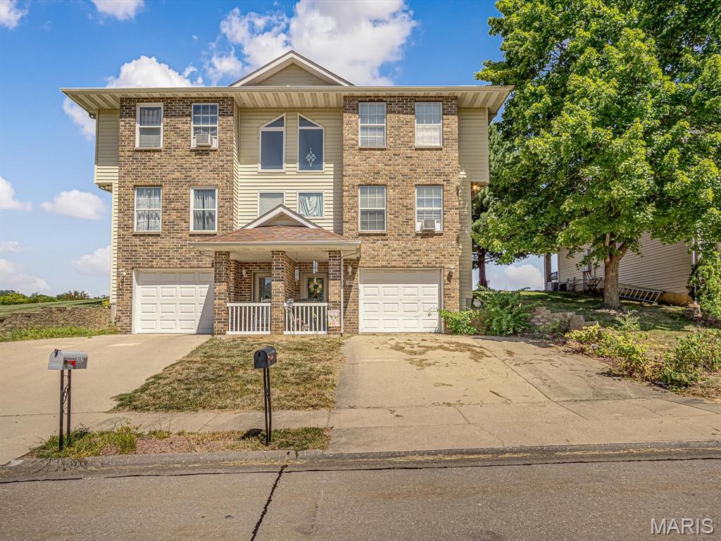 204 Empson Drive Valmeyer, IL 62295 - Photo 1 of 12