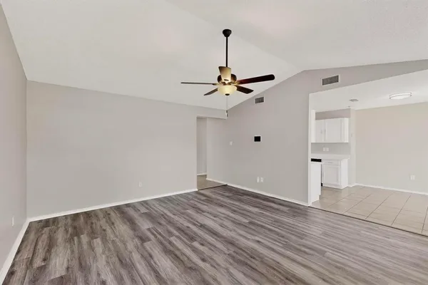 $1,950 | 707 Shadybrook Lane, Seagoville, TX 75159