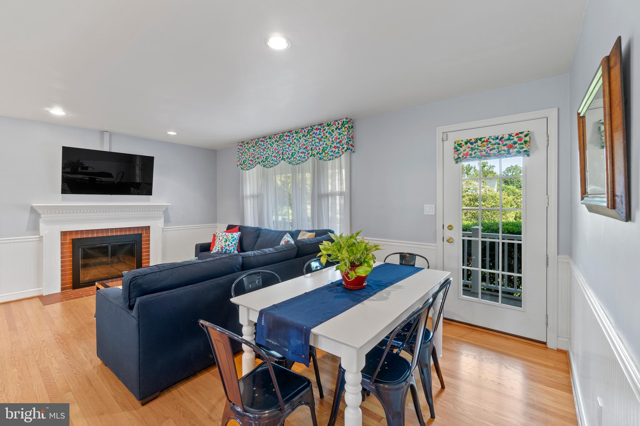 11024 Chandler Road Potomac, MD 20854 - Photo 15 of 44 One of 3 fireplaces and casual eating
