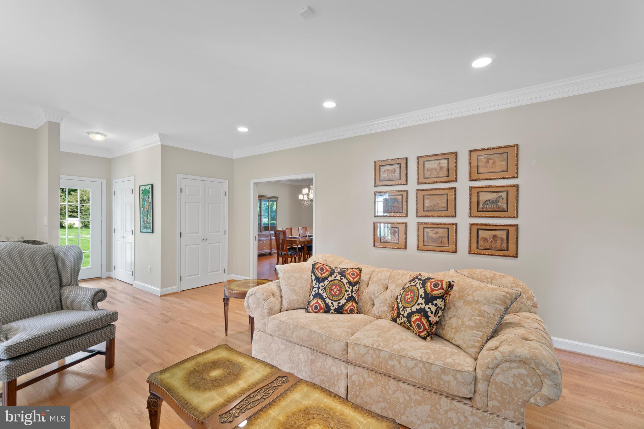 11024 Chandler Road Potomac, MD 20854 - Photo 16 of 44 Formal living room