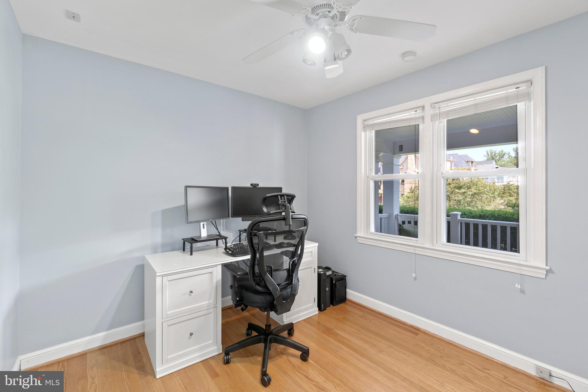 11024 Chandler Road Potomac, MD 20854 - Photo 28 of 44 1st floor bedroom (currently used as an office) #4