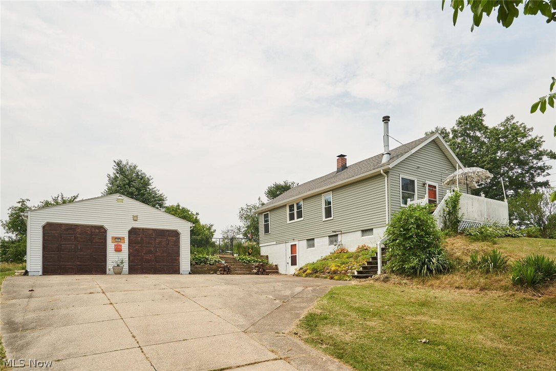 698 Gougler Road Akron, OH 44319 - Photo 2 of 20