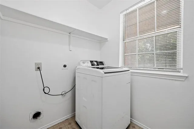 $299,950 | 101 Heritage Drive, Crowley, TX 76036