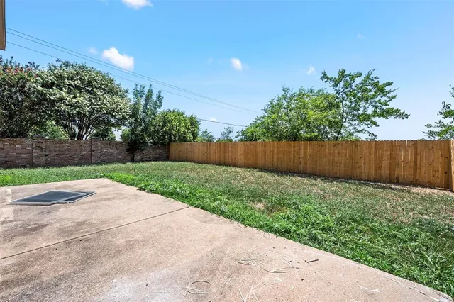 $299,950 | 101 Heritage Drive, Crowley, TX 76036