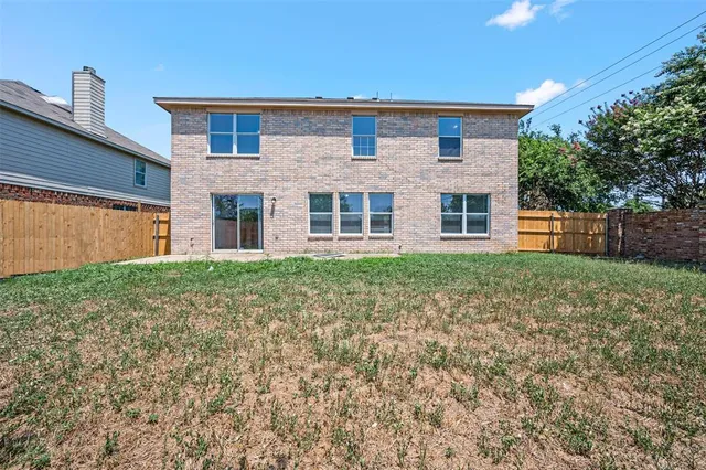 $299,950 | 101 Heritage Drive, Crowley, TX 76036