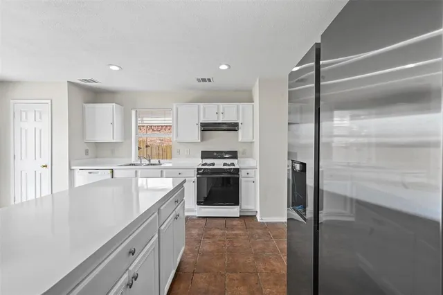 $299,950 | 101 Heritage Drive, Crowley, TX 76036