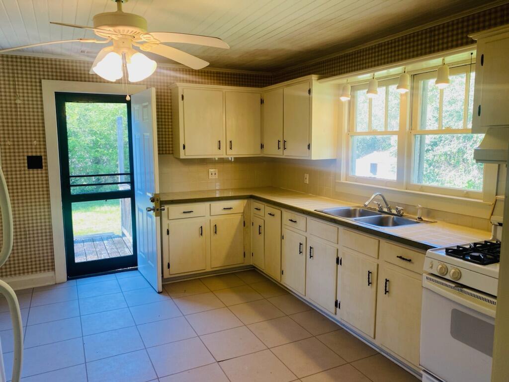 125 Carline Road Warrenville, SC 29851 - Photo 9 of 13 FullSizeR 12