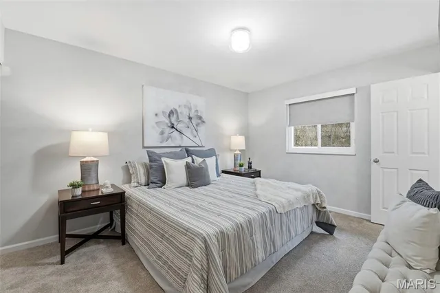 $350,000 | 683 Greenholme Court, Fenton, MO 63026